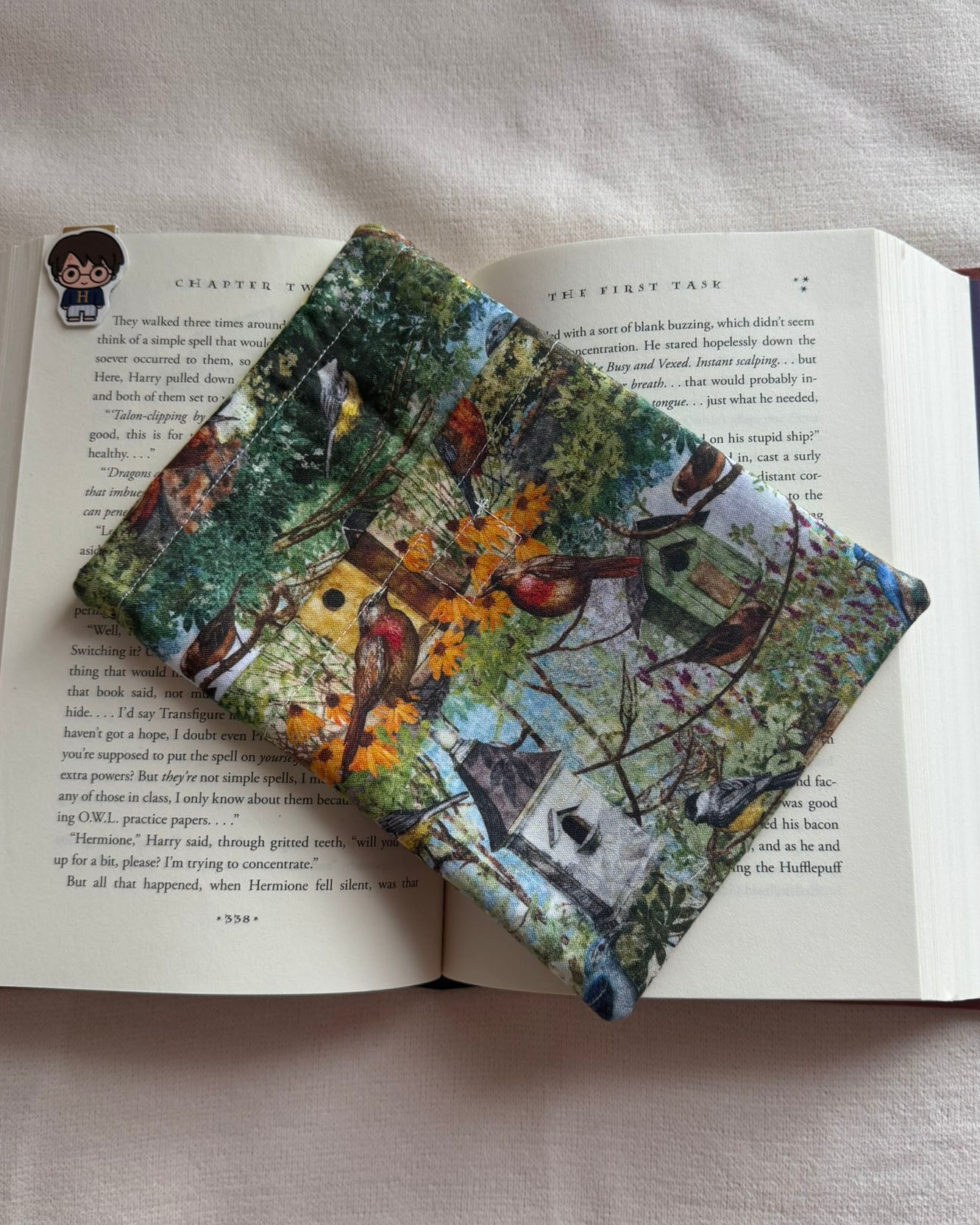 Cardinal and Friends Book Sleeve
