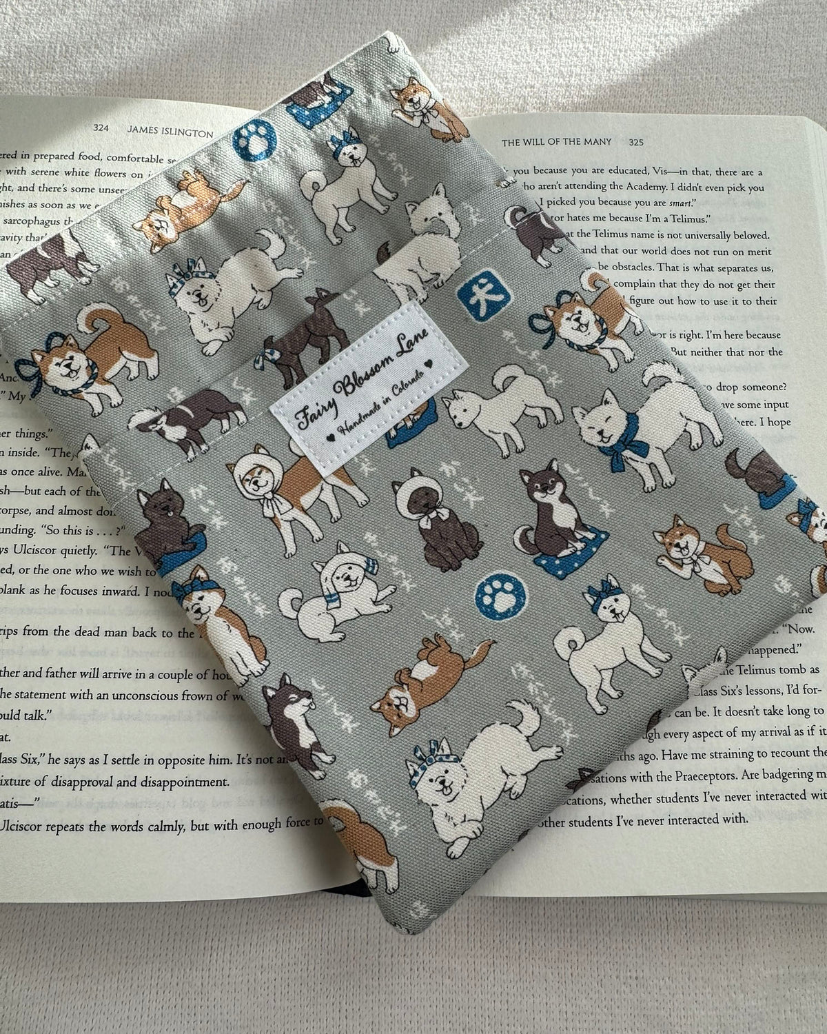 Shiba Inu Book Sleeve