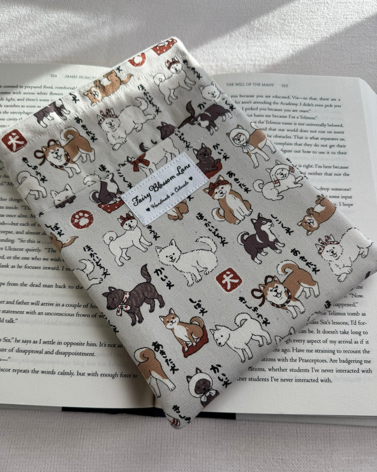 Shiba Inu Book Sleeve